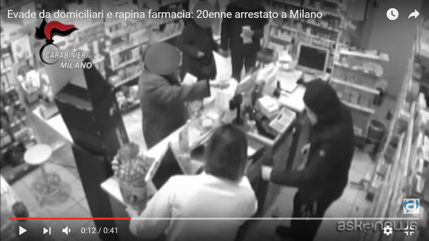 YouTube/askanews-Evade da domiciliari e rapina farmacia: 20enne arrestato a Milano