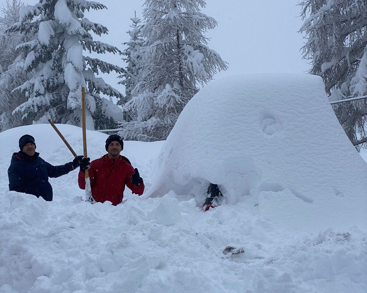 Schneechaos im Piemont: Drei Meter Neuschnee begraben Prato Nevoso
